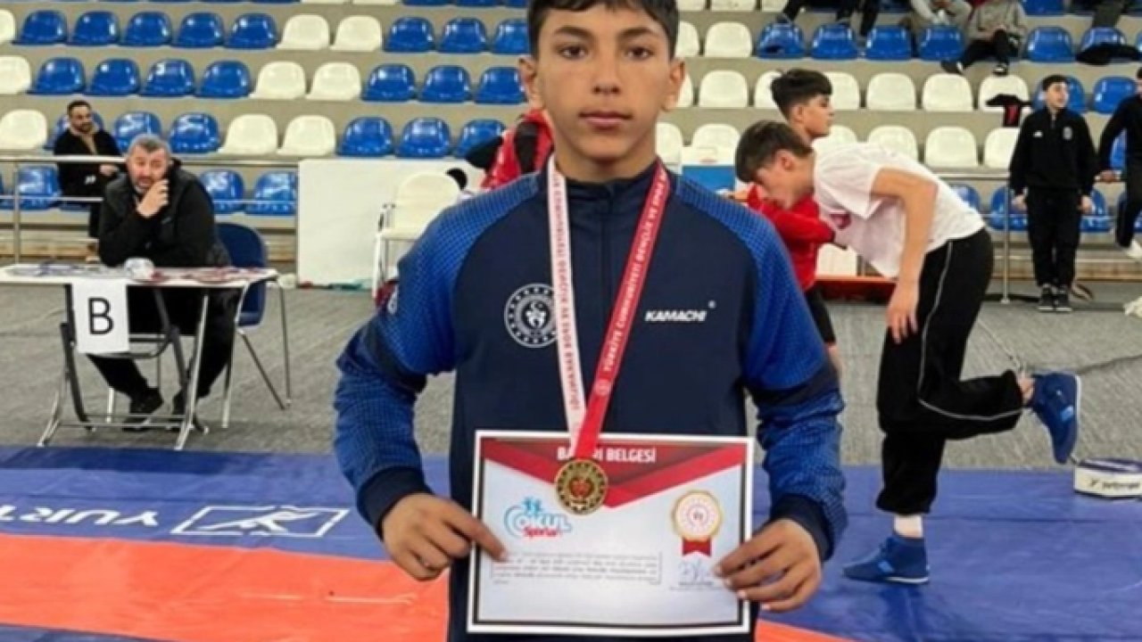 Ağrı'nın gururu Berat Çelik Rize’de şampiyon oldu