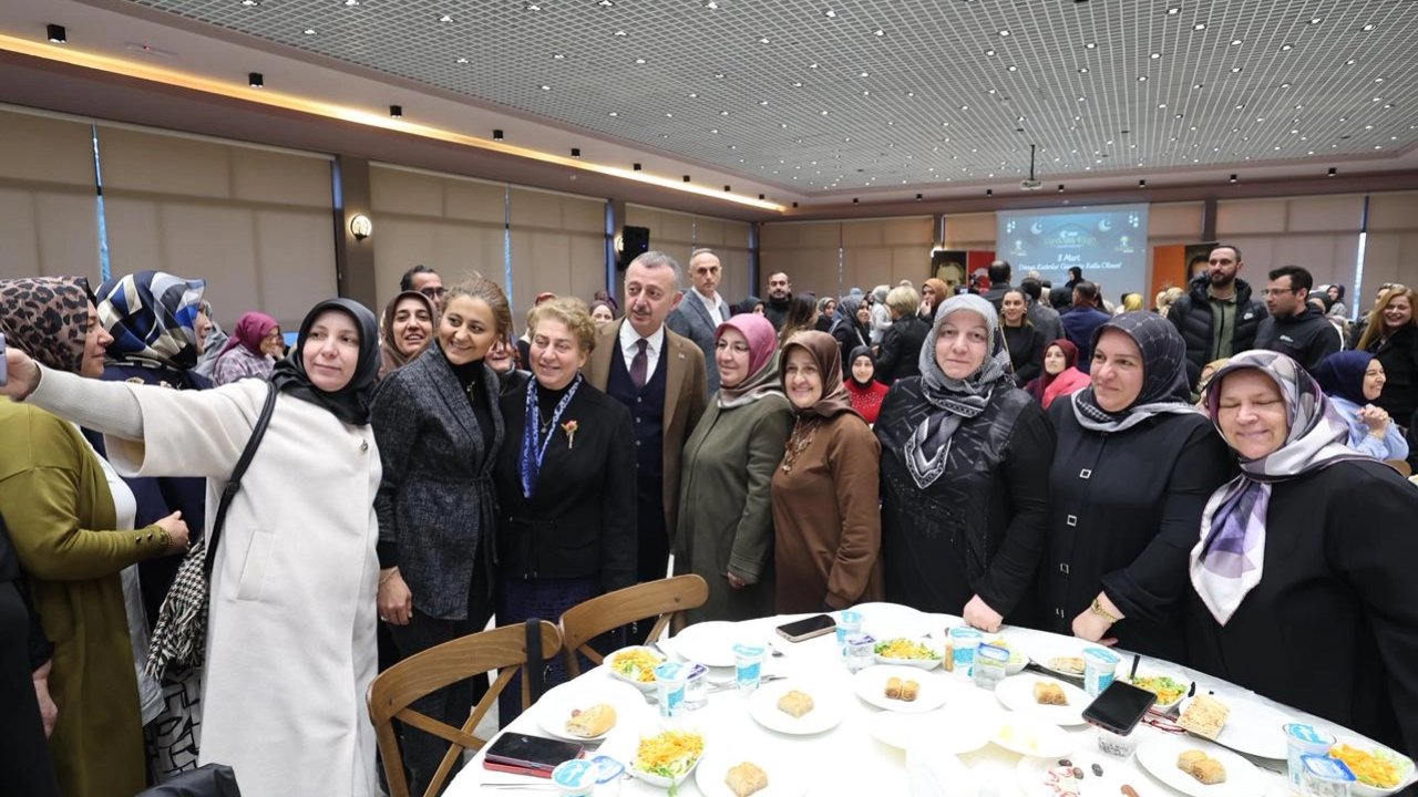 AK Partili kadınlardan “Kardeşlik İftarı”