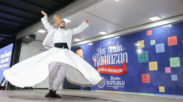 Alaşehirliler Manisa'nın sofrasında Ramazan ruhunu yaşadı