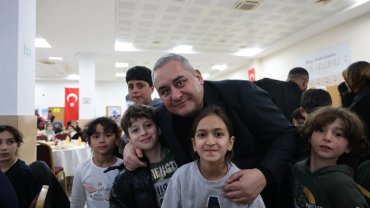 Ankara Keçiören'de yetim ve öksüz çocuklara özel sofra