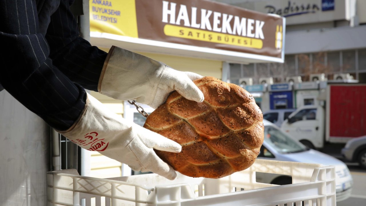 Ankara'da 'Mobil Fırın' hizmeti sürüyor