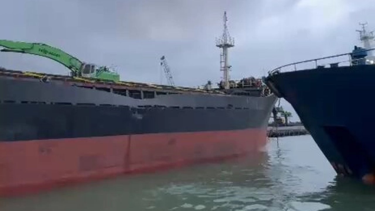 Bartın Limanı’nda iki gemi çarpıştı: Can kaybı yok!