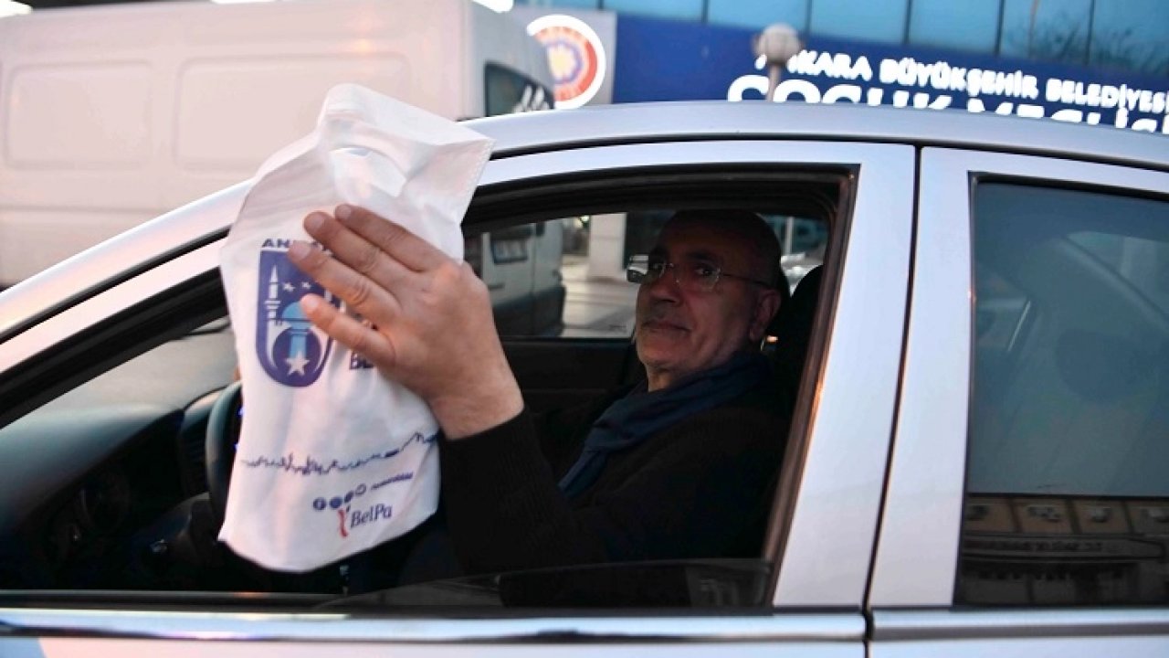 Başkentte moto kuryeli iftar desteği