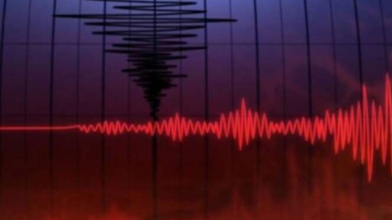 Bayram sabahı korkutan deprem