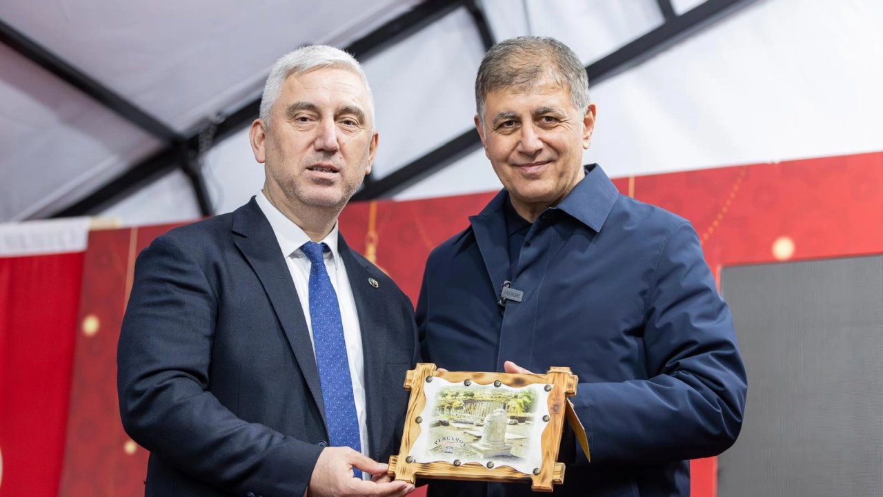 Bergama’nın sofrasında doktor başkanlar buluştu