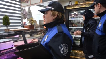 Bursa Büyükşehir Belediyesi dört koldan bayrama hazır