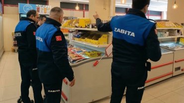 Bursa Gemlik'te marketlere zabıta denetimi
