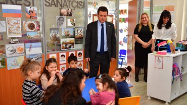 Bursa Osmangazi'de bayram neşesi 'minik kalpler'de