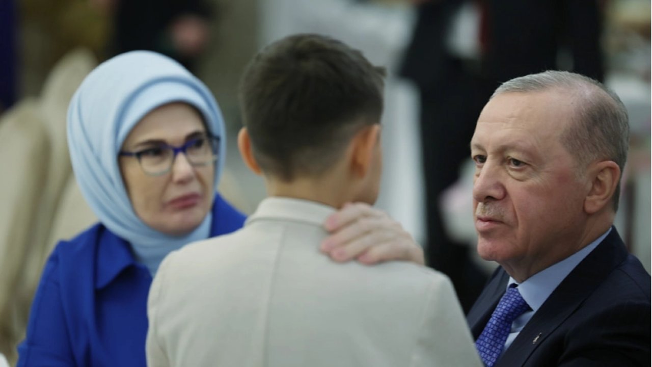 Cumhurbaşkanı Erdoğan çocuklarla iftar yaptı