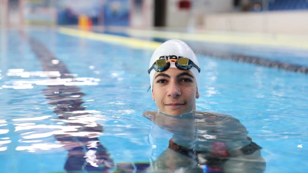 Eskişehirli milli yüzücü İtalya’da Türkiye’yi temsil edecek