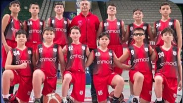 Gemlikspor Küçük Erkekler namağlup çeyrek finalde