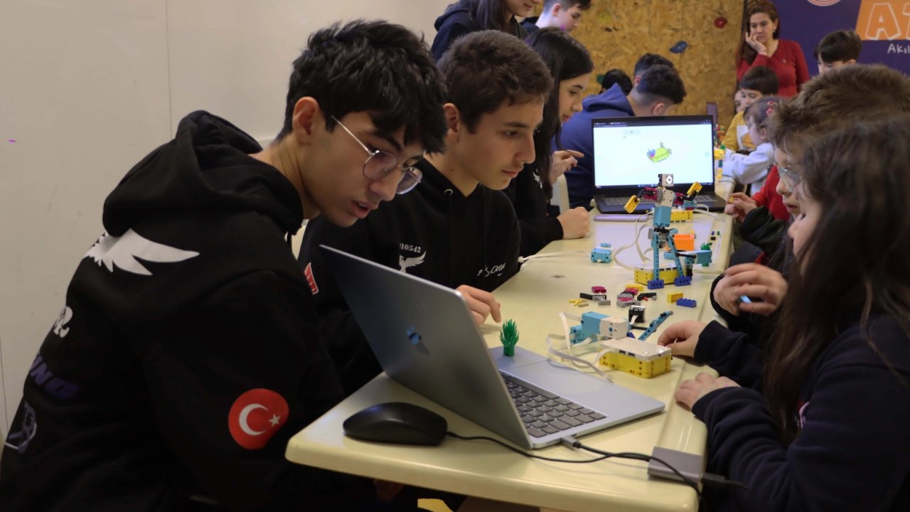 İstanbul Maltepe'de çocuklara inovasyon atölyesi