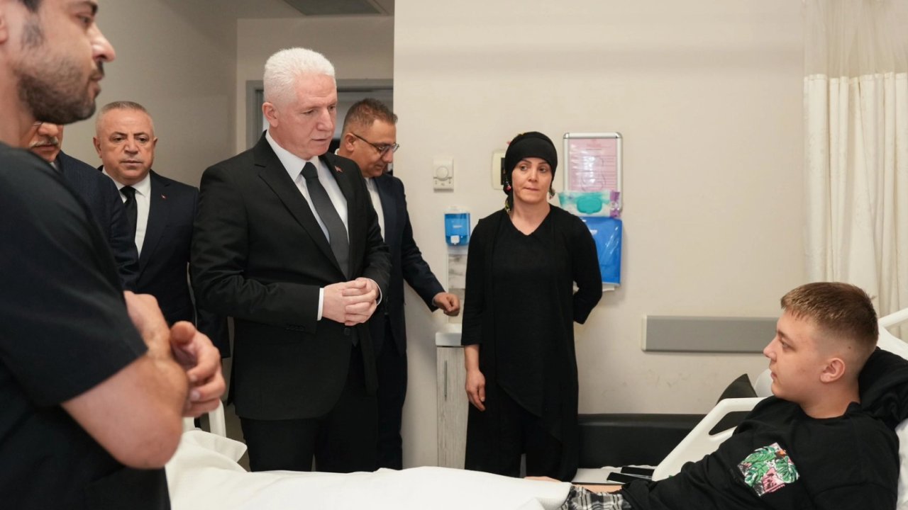 İstanbul Valisi Gül’den yaralı liseliye ziyaret
