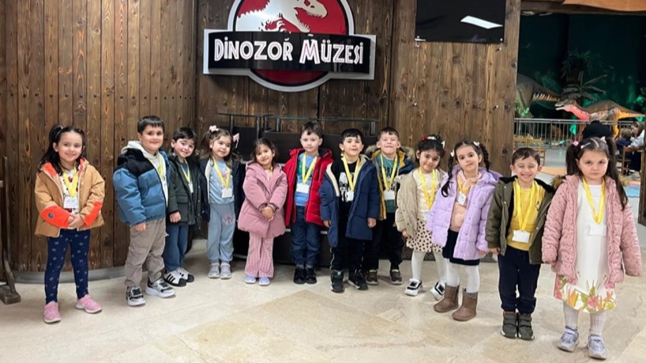 İstanbul'da kreş öğrencileri, dinozor ve oyuncak müzesini ziyaret etti