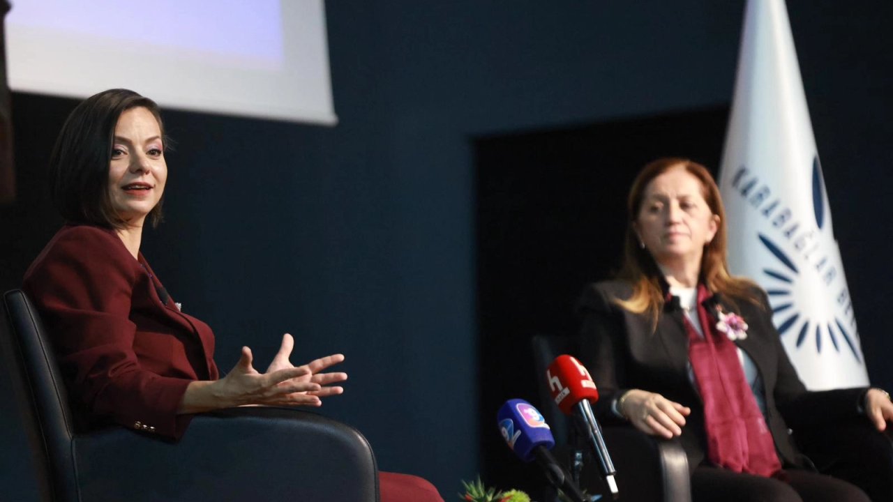 İzmir Karabağlar’da “Kadın ve Emek” forumu