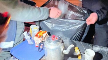 İzmir Zabıtası'ndan fahiş fiyat ve izinsiz satışa geçit yok!