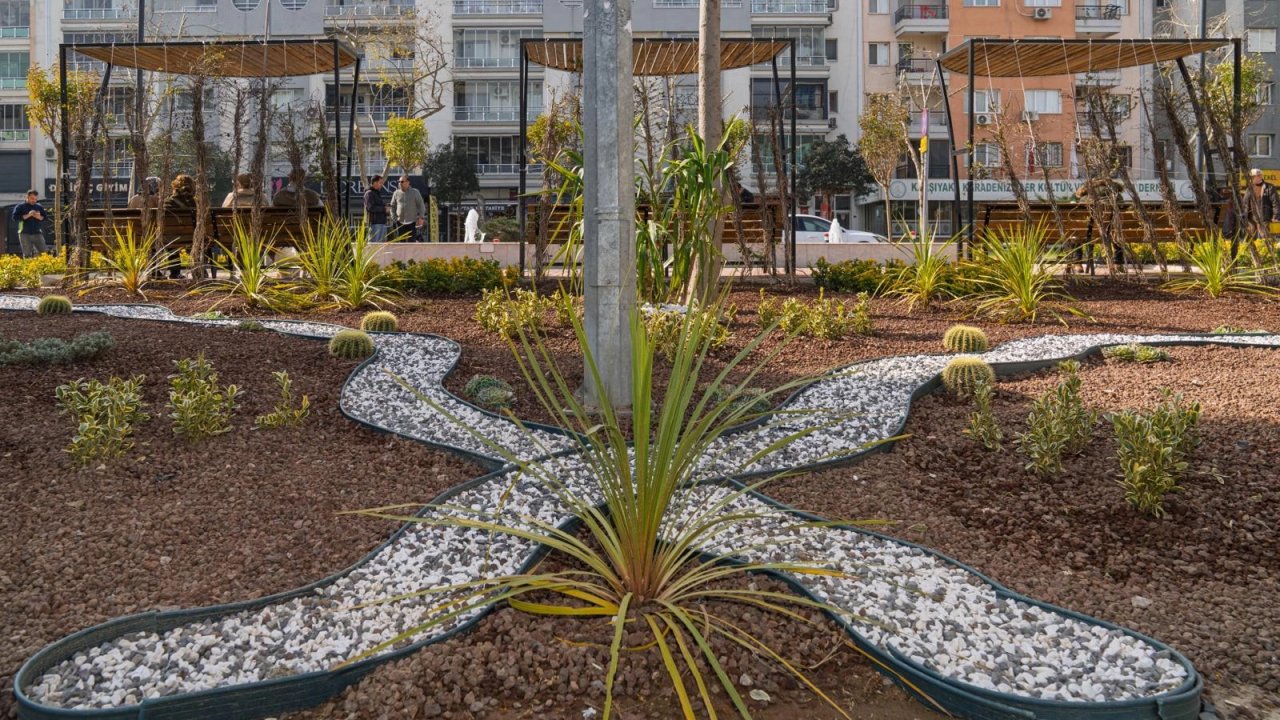 İzmir'de atıl alanlar parka dönüşüyor