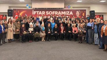 İzmit'te kadın dernekleri aynı sofrada buluştu