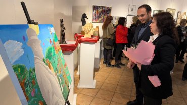 İzmit'te 'Ve kadın dokununca' sergisi kapılarını açtı