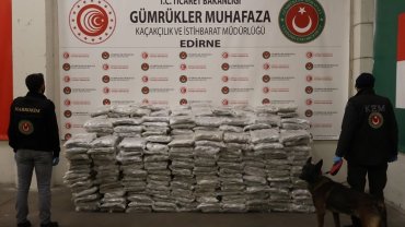 Kapıkule'de 1,4 ton esrar ele geçirildi