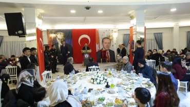 Kayseri Büyükşehir şehit aileleriyle iftar sofrasında buluştu