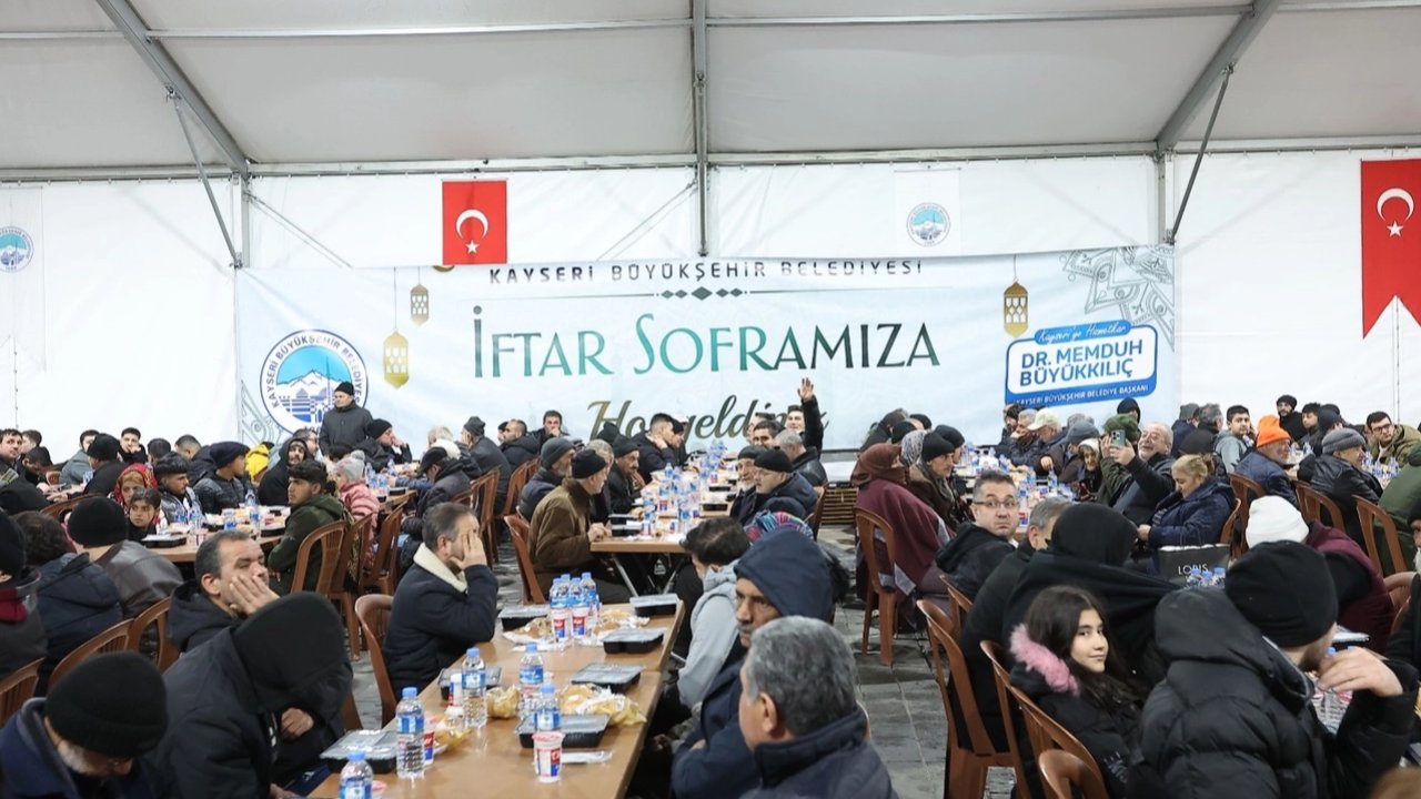 Kayseri Büyükşehir'den 30 bin kişiye iftar