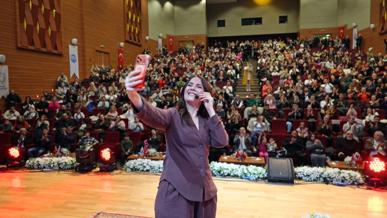 Kayseri Talas'ta Dilek Cesur rüzgarı