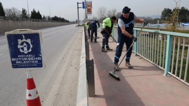 Kocaeli Büyükşehir’den bayram öncesi temizlik seferberliği