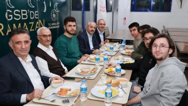 Kocaeli Gebze'de Başkan Büyükgöz öğrencilerle sohbet etti