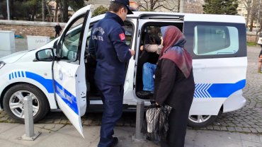 Kocaeli Zabıtası’ndan örnek duyarlılık