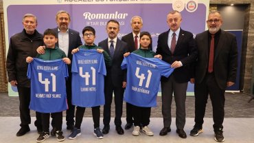 Kocaeli'de Başkan Büyükakın Roman iftarına katıldı