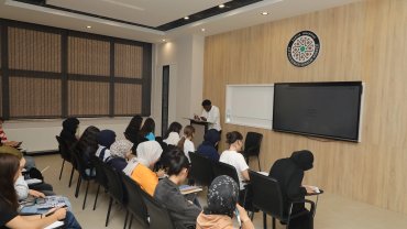 Konya Karatay'da gençlere 18 branşta eğitim fırsatı sunuyor