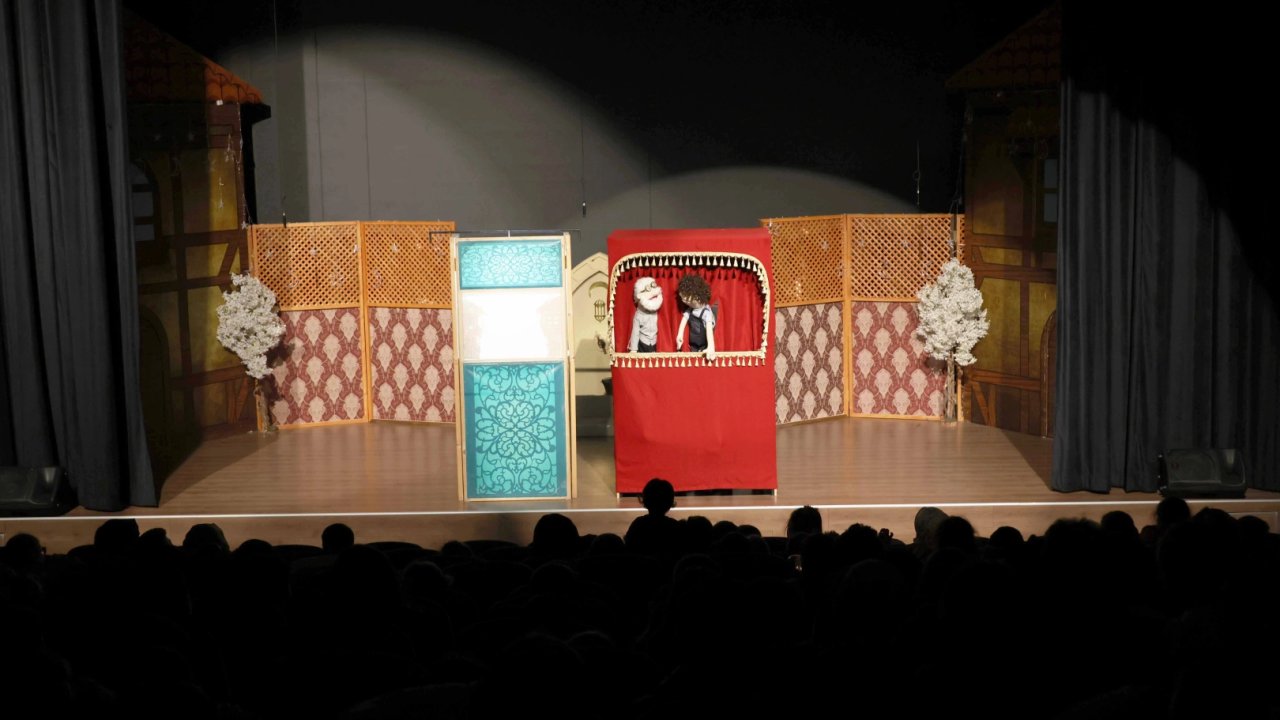 Konya Karatay’da gölge oyunu ve tiyatro etkinliklerine yoğun ilgi