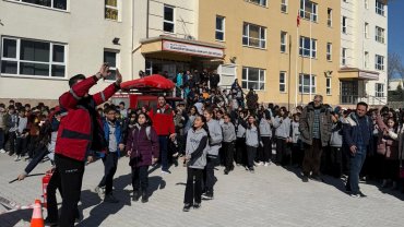 Malatya Büyükşehir'den öğrencilere afet bilinci