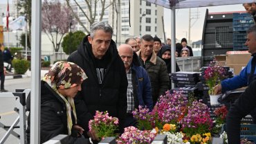 Manisa Büyükşehir'den mezarlık ziyaretleri