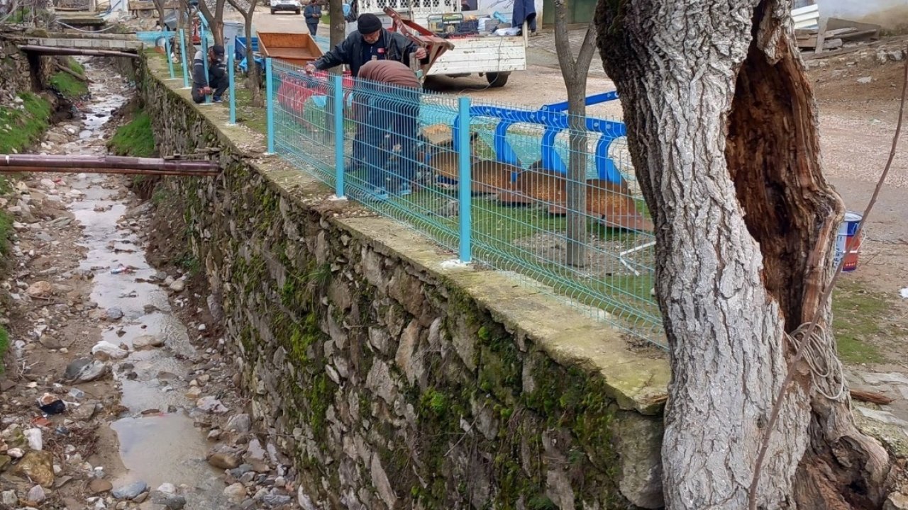 Manisa'da tehlike arz eden dereler güvenli hale getiriliyor