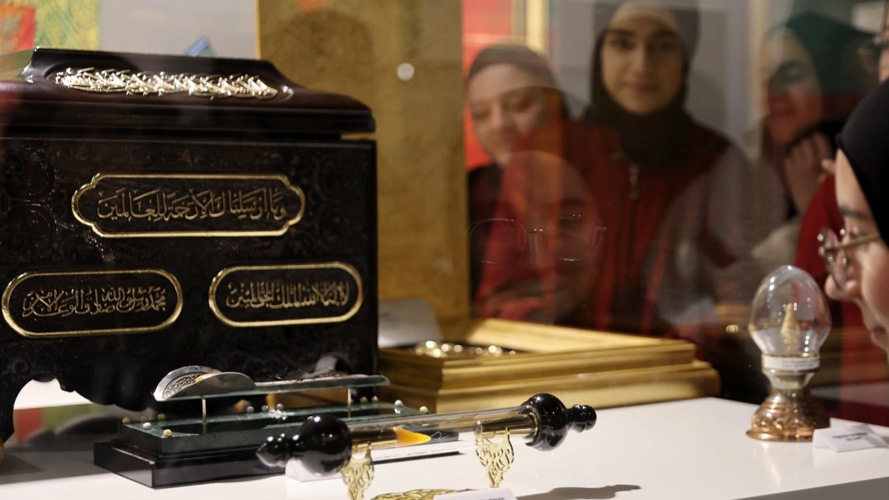 Mukaddes hatıralar Gaziantep’te vatandaşlarla buluşuyor