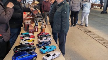 Mustafa Yalçın'dan Antika Pazarı'na büyük ilgi