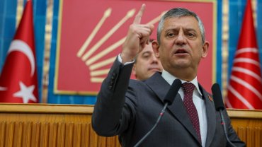 Özgür Özel: İç cepheyi bozan biz değiliz!... Bakan Gürlek'e beyan çağrısı