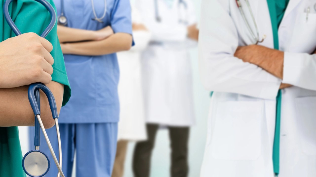 Sağlık çalışanları 14 Mart’a çözüm bekleyen sorunlarla giriyor