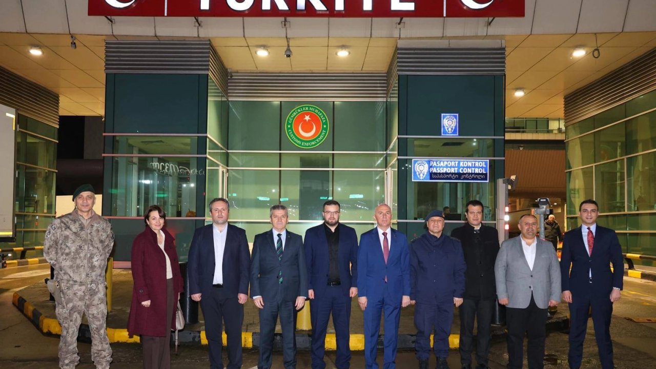 Sarp Sınır Kapısı’nda dostluk sofrası kuruldu