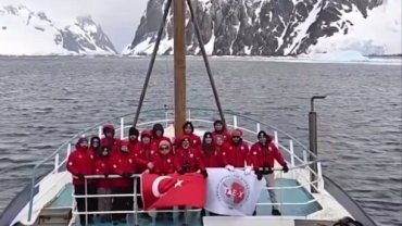 Türk bilim insanları Antarktika'dan döndü... 15. Ulusal Bilim Antarktika Seferi tamamlandı