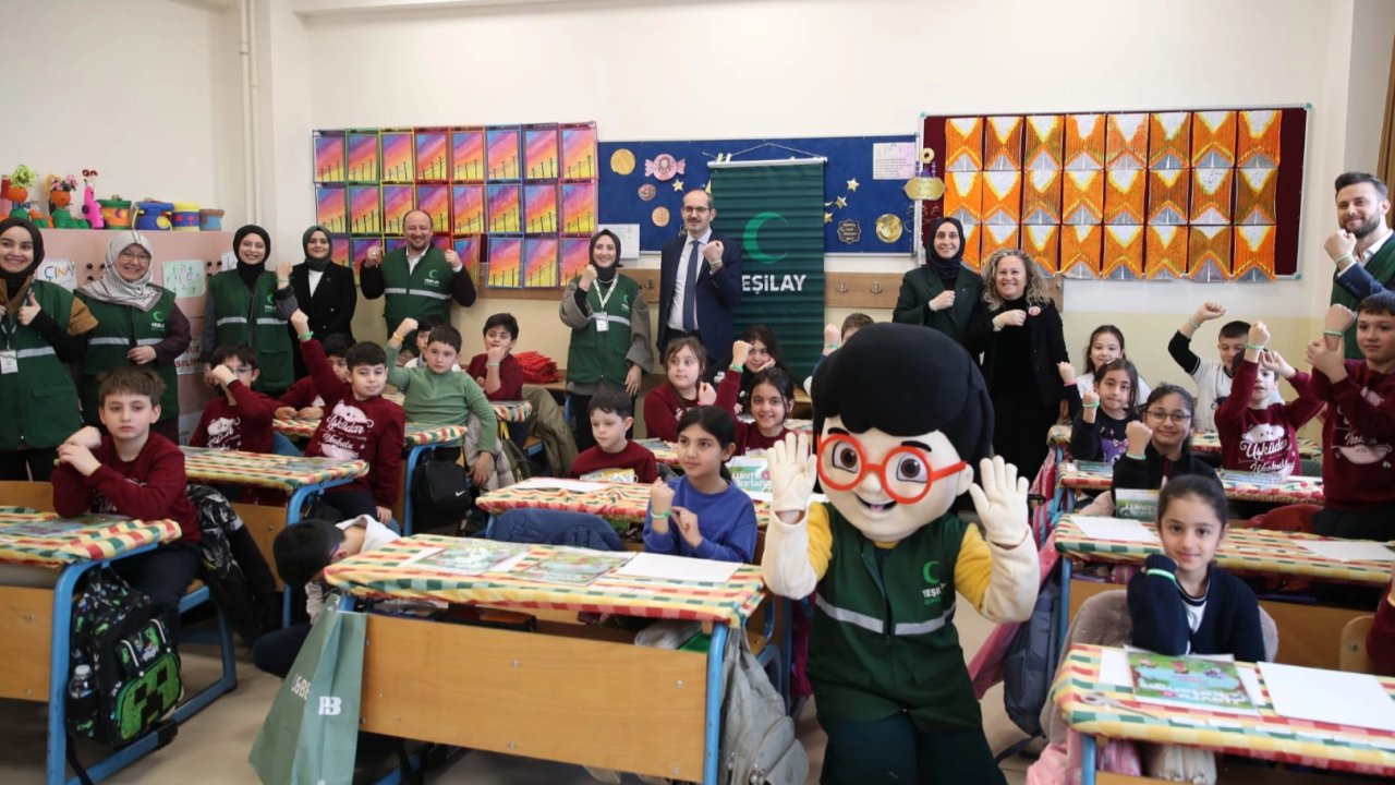 Yeşilay farkındalığı için ilk ders zili 'bağımsız gelecek' için çaldı