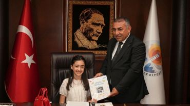 Adana Büyükşehir'e küçük başkan!