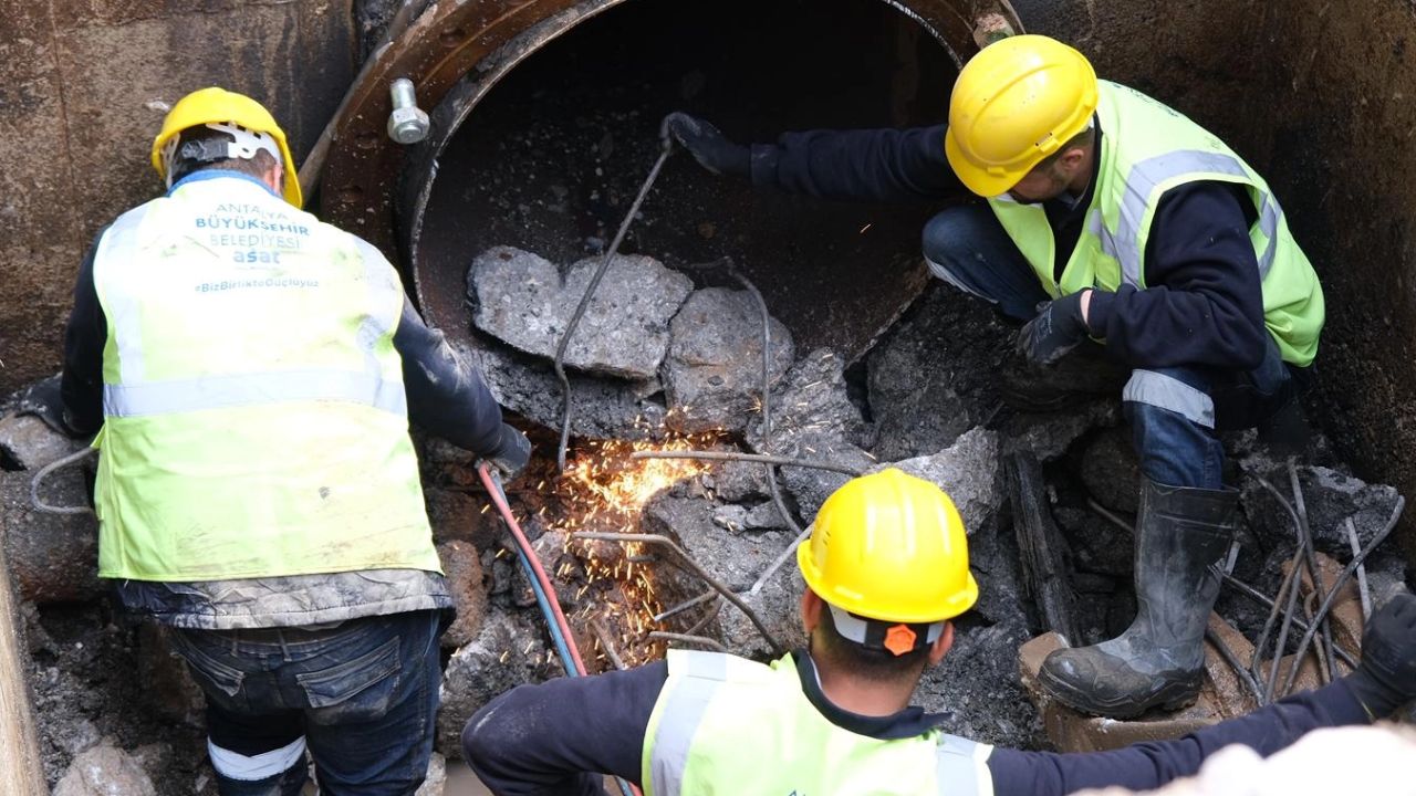 Antalya Muratpaşa’da kritik hatta vana yenileme çalışması tamamlandı
